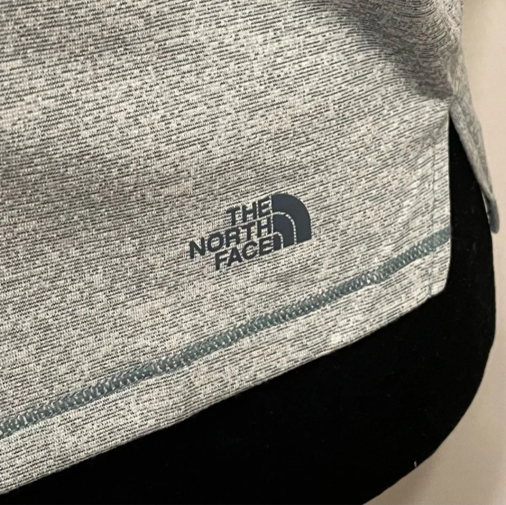 NORTH FACE Dawndream Relaxed Short Sleeve CropTop Size Large NWT - Picture 5 of 6